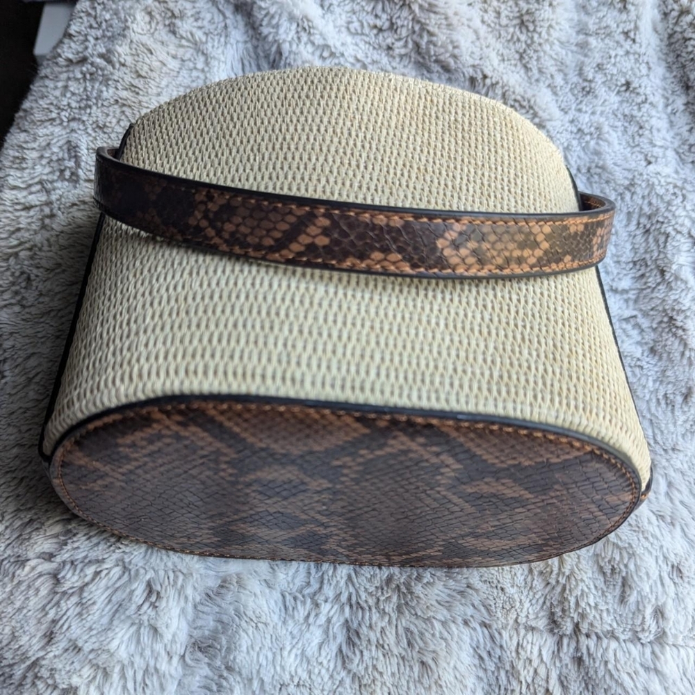 Beige and brown faux straw and snake print bucket bag - Picture 8 of 8